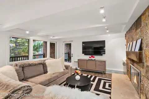 124 W Hyman Avenue #3D, Aspen, CO 81611 — photo 2
