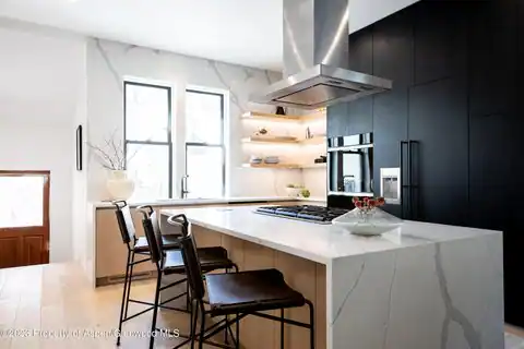 125 W Main Street, Aspen, CO 81611 — photo 10