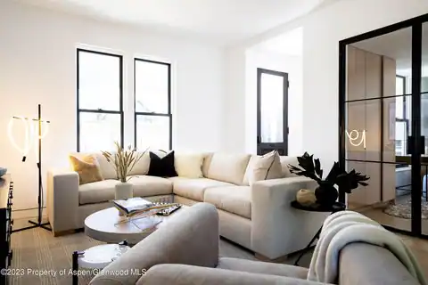 125 W Main Street, Aspen, CO 81611 — photo 2