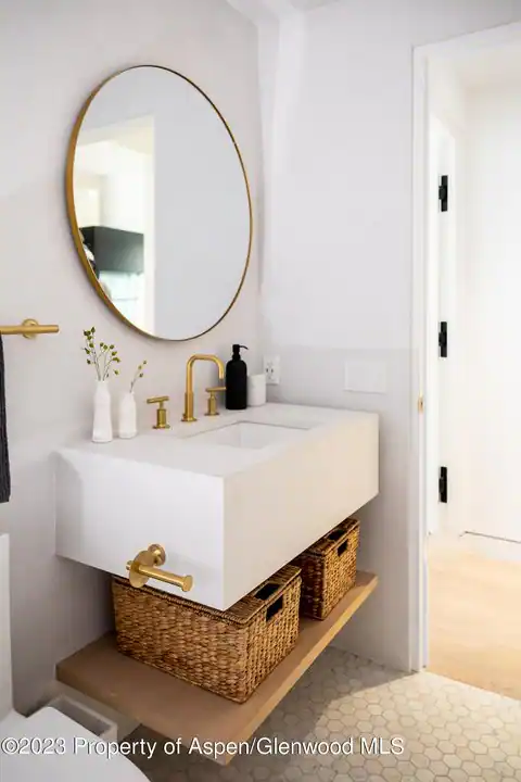 125 W Main Street, Aspen, CO 81611 — photo 37