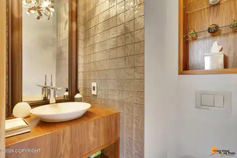 1105 W 11th Avenue, Anchorage, AK 99501 — photo 3