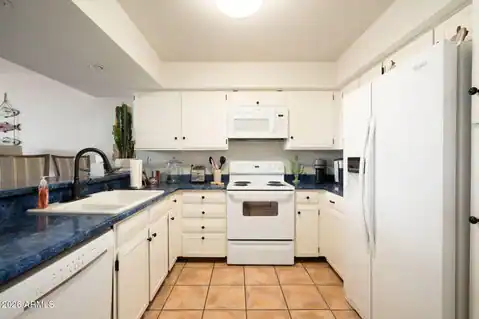 7401 N SCOTTSDALE Road #26, Paradise Valley, AZ 85253 — photo 9