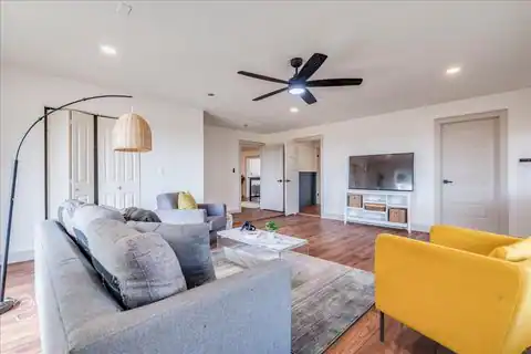 1102 N Austin Avenue, Georgetown, TX 78626 — photo 26