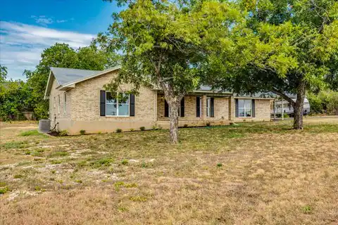 1102 N Austin Avenue, Georgetown, TX 78626 — photo 4