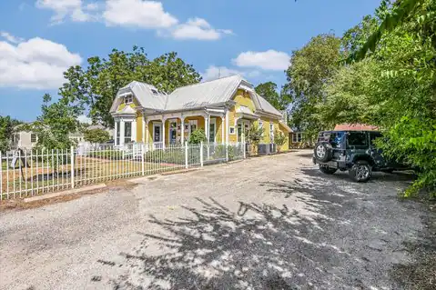 1002 Chestnut Street #D, Bastrop, TX 78602 — photo 22