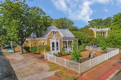 1002 Chestnut Street #D, Bastrop, TX 78602 — photo 23