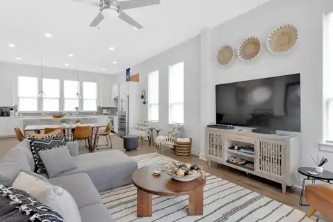 1008 Concordia Avenue, Austin, TX 78705 — photo 18