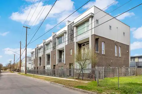 1008 Concordia Avenue, Austin, TX 78705 — photo 2
