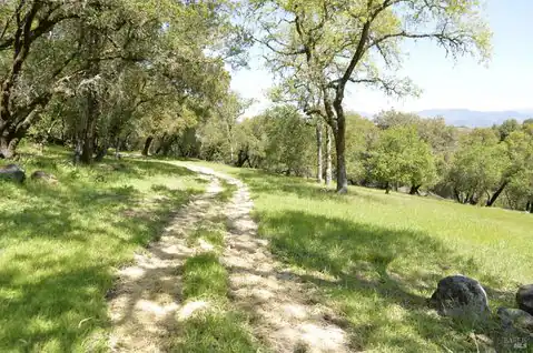 279 Clear Ridge Drive, Healdsburg, CA 95448 — photo 2