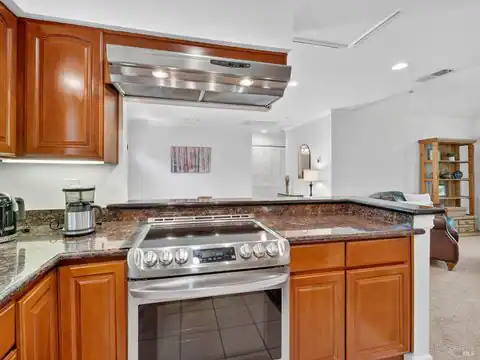 216 Foss Creek Circle #B, Healdsburg, CA 95448 — photo 11