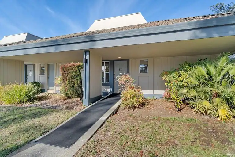455 March Avenue #C, Healdsburg, CA 95448