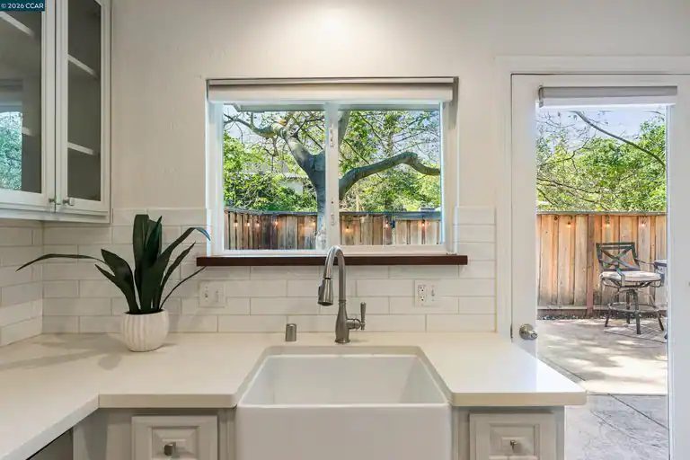 90 Laurel Dr, Danville, CA 94526