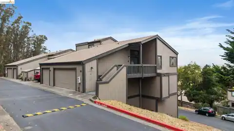 201 Vista Heights Rd, El Cerrito, CA 94530 — photo 24