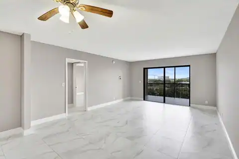 2200 S Cypress Bend Drive #707, Pompano Beach, FL 33069 — photo 2