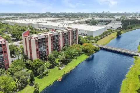 2200 S Cypress Bend Drive #707, Pompano Beach, FL 33069 — photo 20