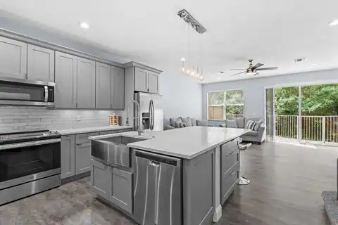 5430 SE MOSELEY Drive, Stuart, FL 34997 — photo 4