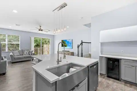 5430 SE MOSELEY Drive, Stuart, FL 34997 — photo 5