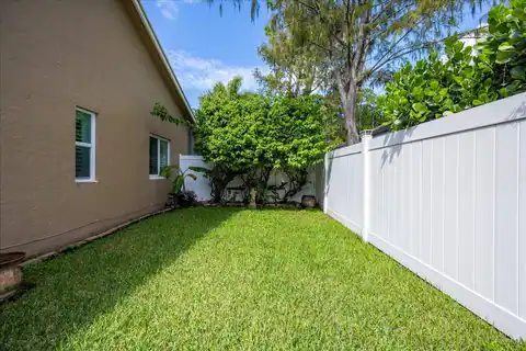 14832 PADDOCK Drive, Wellington, FL 33414 — photo 32