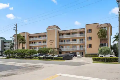 725 N RIVERSIDE Drive #203, Pompano Beach, FL 33062 — photo 24