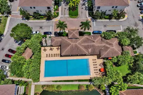 612 SW 3RD Avenue, Pompano Beach, FL 33060 — photo 3
