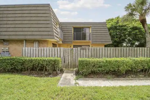 2218 22nd Way, West Palm Beach, FL 33407 — photo 23