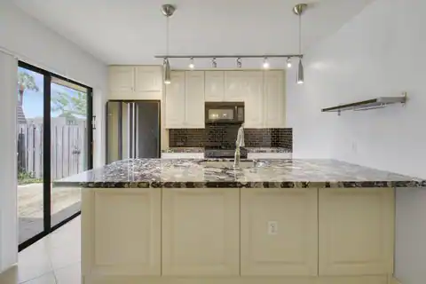 2218 22nd Way, West Palm Beach, FL 33407 — photo 3