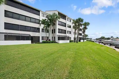526 OAK HARBOUR Drive #526, Juno Beach, FL 33408 — photo 35