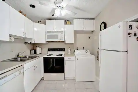 110 CYPRESS CLUB Drive #129, Pompano Beach, FL 33060 — photo 23