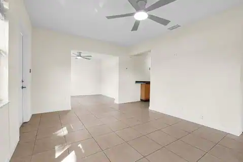 261 NE 45th Street, Oakland Park, FL 33334 — photo 3