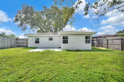 261 NE 45th Street, Oakland Park, FL 33334 — photo 44