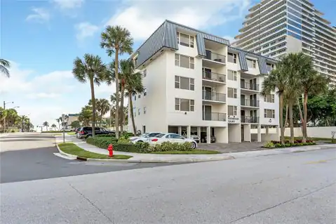 112 N Birch Road #202, Fort Lauderdale, FL 33304 — photo 2