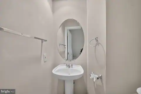 821 CAPITOL SQUARE PLACE SW, WASHINGTON, DC 20024 — photo 13
