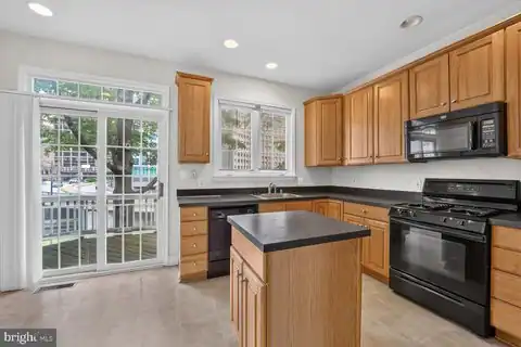 821 CAPITOL SQUARE PLACE SW, WASHINGTON, DC 20024 — photo 6