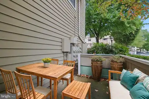 5716 CHAPMAN MILL DRIVE #200, ROCKVILLE, MD 20852 — photo 11