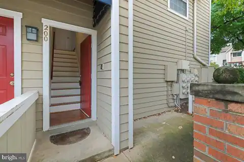 5716 CHAPMAN MILL DRIVE #200, ROCKVILLE, MD 20852 — photo 3