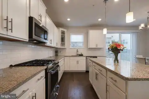 138 GARDEN CAPITAL WAY, GAITHERSBURG, MD 20878 — photo 17