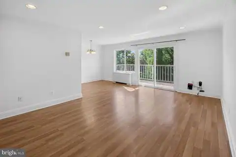 5601 PARKER HOUSE TERRACE #304, HYATTSVILLE, MD 20782 — photo 2