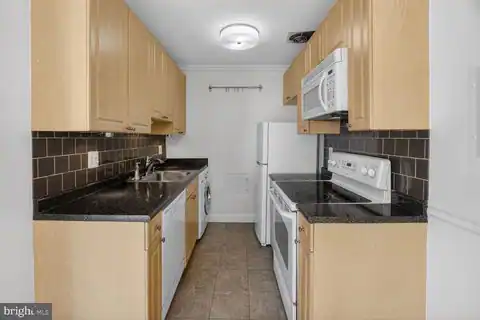 5601 PARKER HOUSE TERRACE #304, HYATTSVILLE, MD 20782 — photo 7
