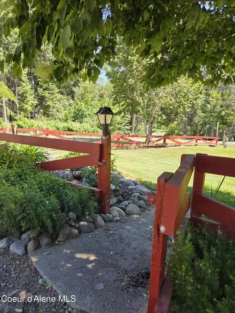 42303 Highway 200, Hope, ID 83836 — photo 10