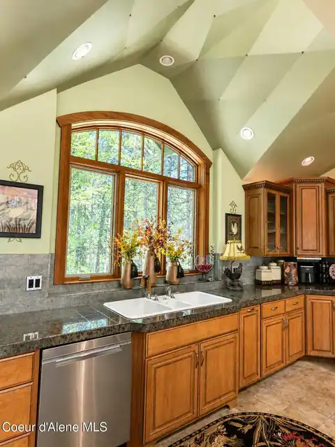 42303 Highway 200, Hope, ID 83836 — photo 40