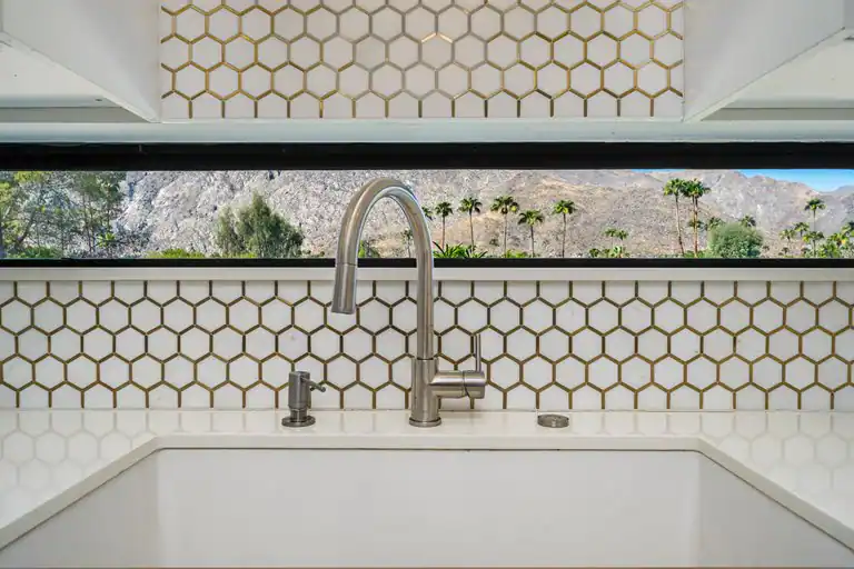255 S Avenida Caballeros #322, Palm Springs, CA 92262