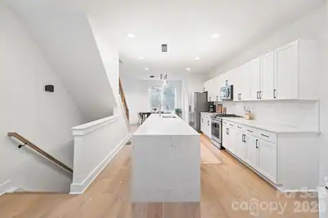 1935 W Trade Street, Charlotte, NC 28216 — photo 5