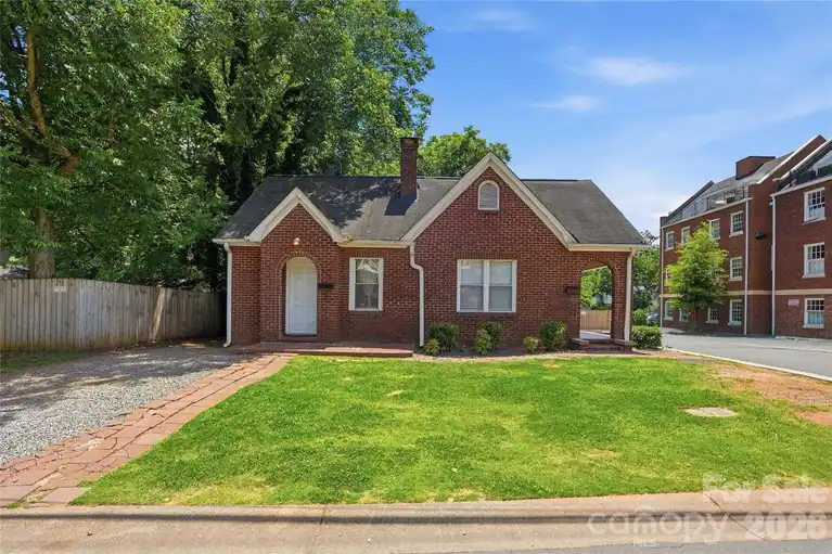 1411/1413 W 4th Street, Charlotte, NC 28208