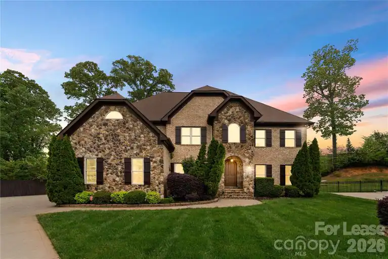 7307 Roseland Avenue, Charlotte, NC 28277
