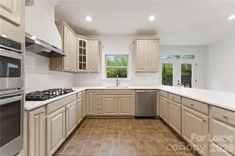 7307 Roseland Avenue, Charlotte, NC 28277 — photo 10