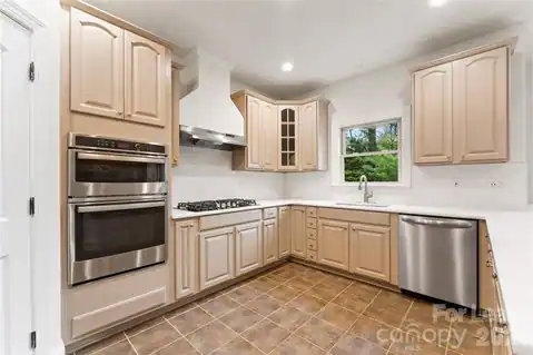 7307 Roseland Avenue, Charlotte, NC 28277 — photo 9