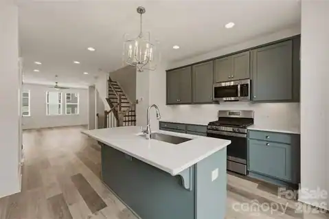 235 S Bruns Avenue, Charlotte, NC 28208 — photo 11