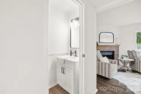 8254 Knights Bridge Road, Charlotte, NC 28210 — photo 12