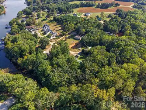 4220 Candlewood Drive, Sherrills Ford, NC 28673 — photo 4