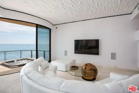 24230 Malibu Rd, Malibu, CA 90265 — photo 9